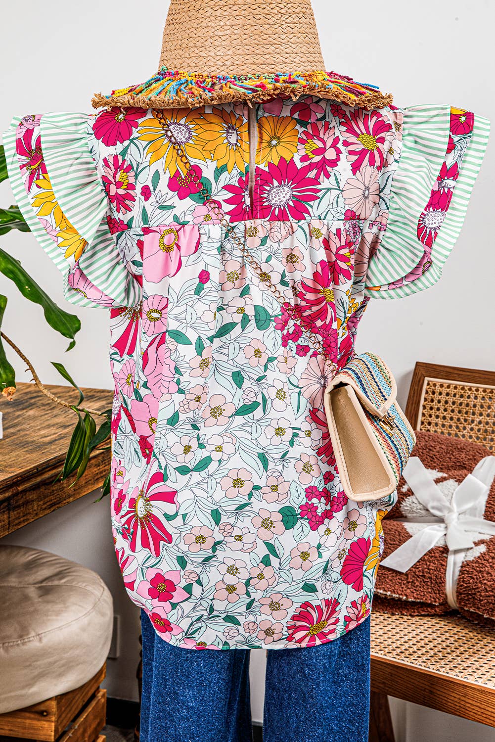 Fashion-W Floral Contrast Ruffle Trim Short Sleeve Blouse